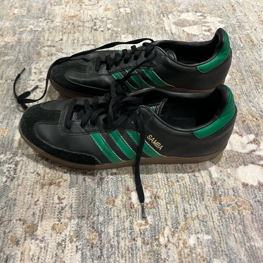 Green & black sambas